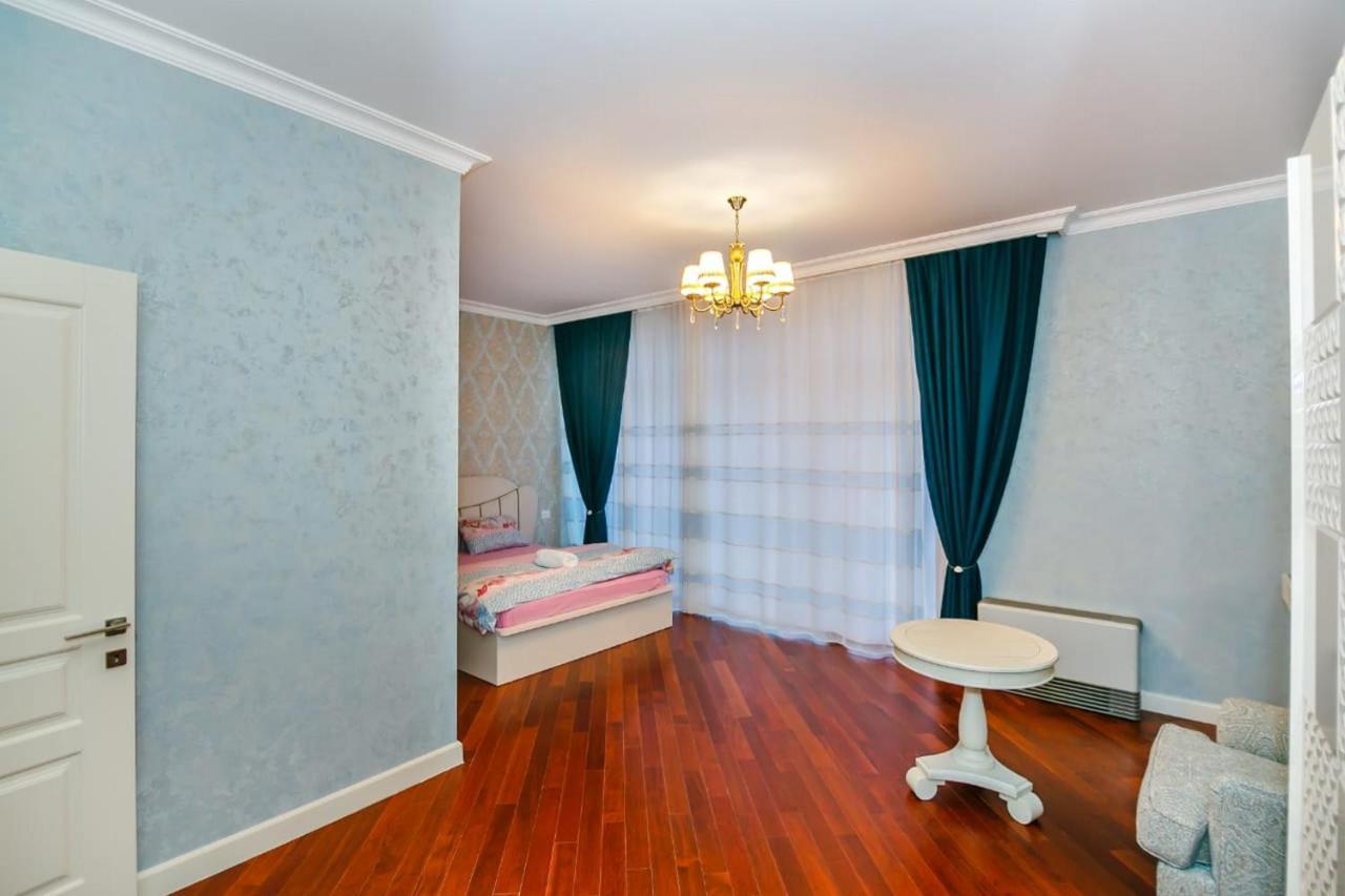 Lux Family Apartment In City Center Baku Zewnętrze zdjęcie