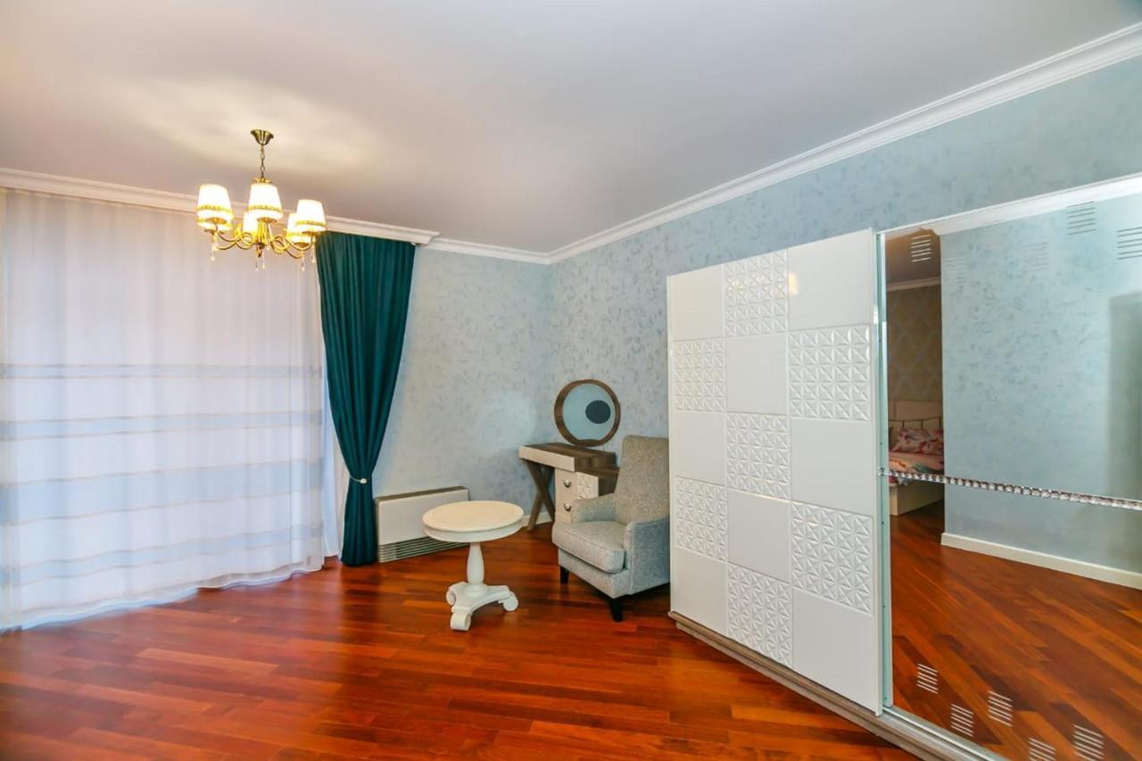 Lux Family Apartment In City Center Baku Zewnętrze zdjęcie