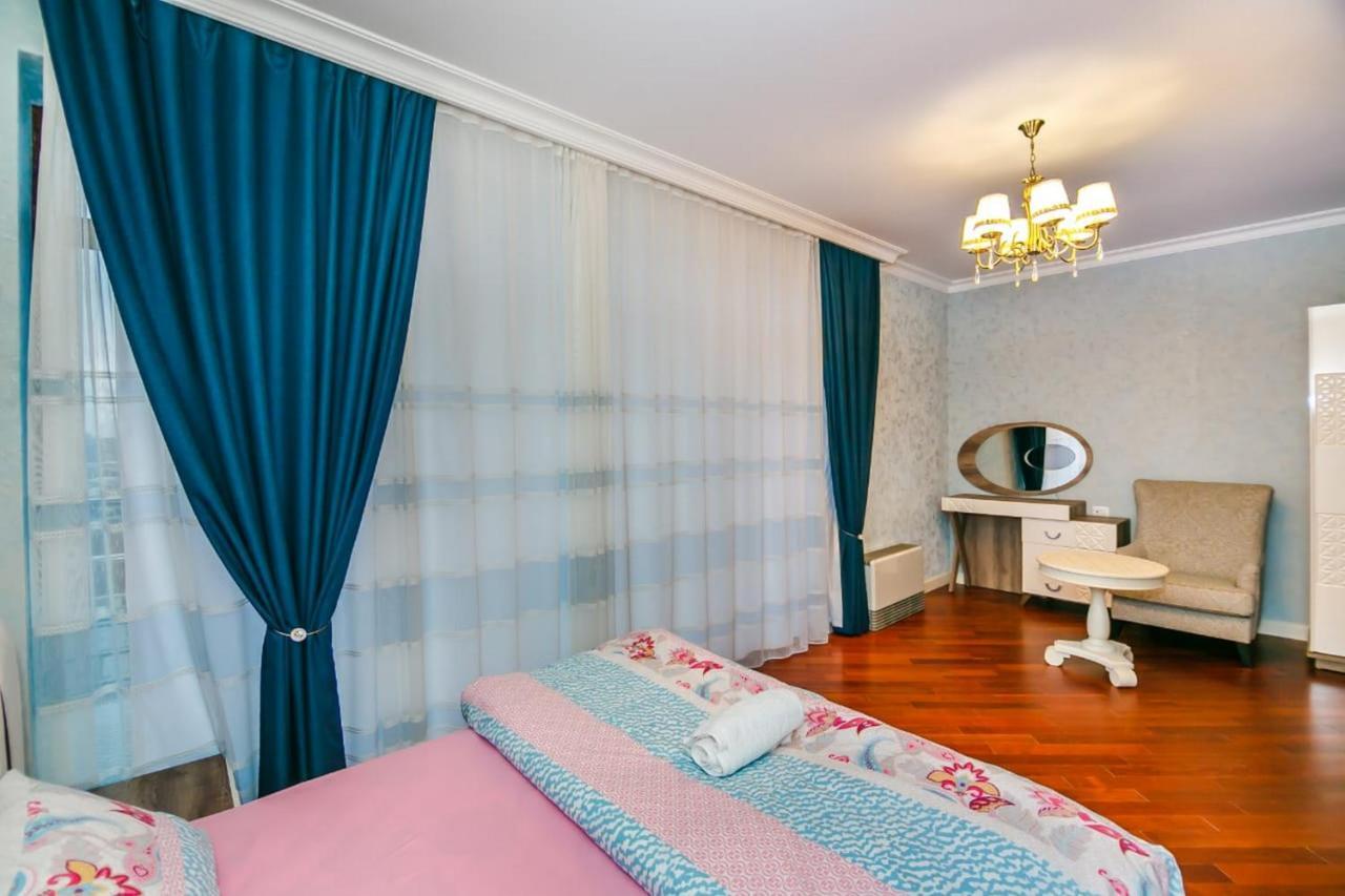 Lux Family Apartment In City Center Baku Zewnętrze zdjęcie