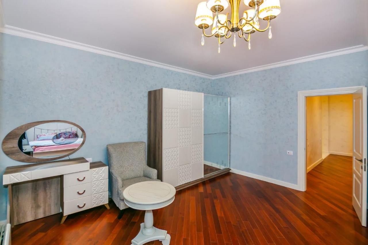Lux Family Apartment In City Center Baku Zewnętrze zdjęcie