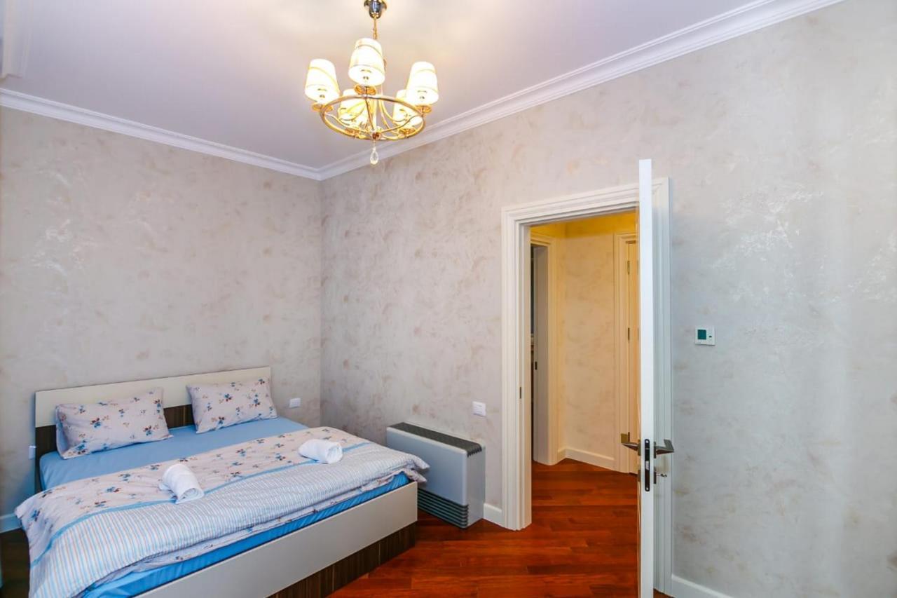 Lux Family Apartment In City Center Baku Zewnętrze zdjęcie
